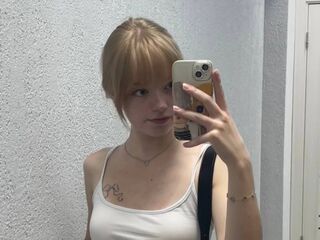 camwhore shaved pussy DonetteOkada