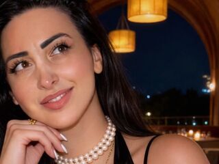 camgirl showing tits ElesseLust