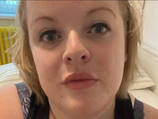 hot webcam show EllaConway