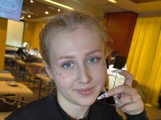 webcamgirl chat room EmelinaKrider