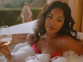 camslut webcam video EmelyLossano
