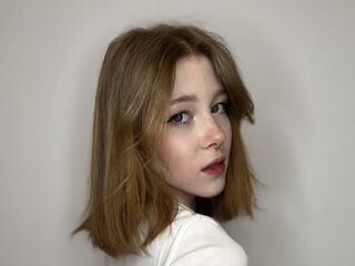 naked webcam girl EmiliaMurchie