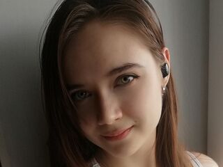 chat room live sex cam EmilieMollo