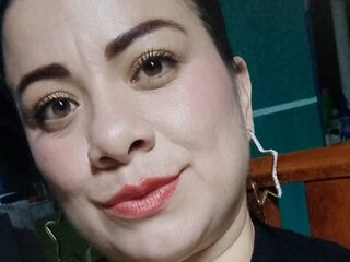 naughty webcamgirl EmilyTempation