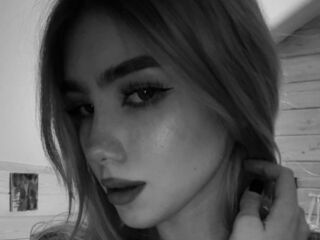 adult webcam chat room EmmaBlond