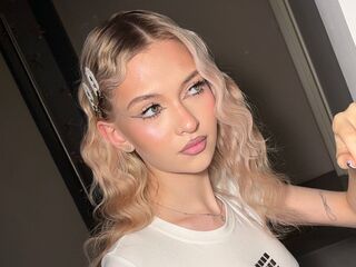 naughty camgirl masturbating with dildo FelicaTapper