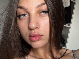 free live chatroom FionaHey