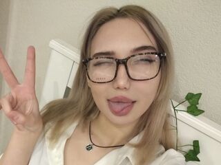 adult cam chat FloraSelt
