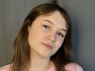 naughty cam girl masturbating with dildo FlossieStudwell