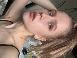 camgirl masturbating with sextoy GeorgenePeil