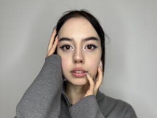 kinky webcam model HannahDinizo