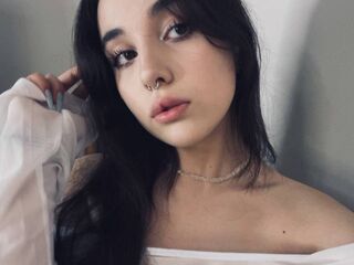 jasmin camgirl chatroom IlonaShy