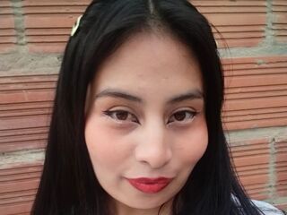 naked camgirl masturbating with dildo IsisKlein