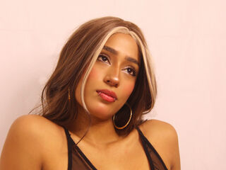 fingering camslut JadeKeim