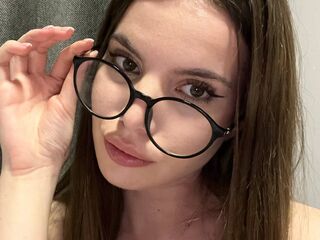 camgirl masturbating with vibrator JoannieZbierski