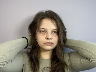 camslut showing tits JoaquinaSwayne