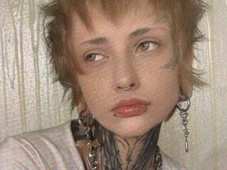 naked webcam girl JulianeVerdier