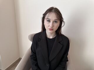 adult videochat room JulietVeis