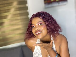 camgirl masturbating with vibrator JuneRay