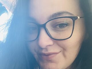 cyber sex chat KairaHelena