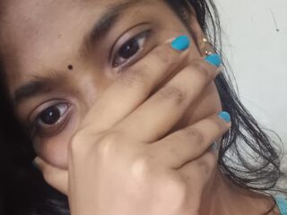 camslut topless KajalRajput