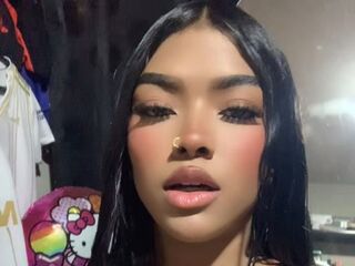 camgirl masturbating with vibrator KassyMorgan