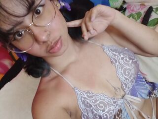 shower livesex KiaraLeono