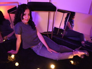 shower live cam KyaraLux