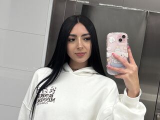 free webcam chat LauraMeeth
