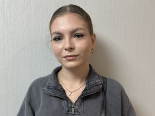 camporn LauraTang