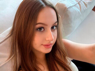 fingering girl webcam picture LaurenSaintie