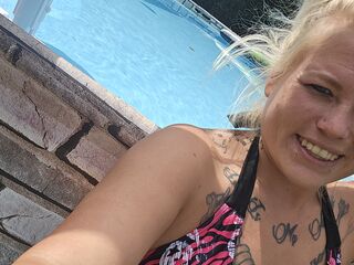 adult hardcore cam LaylaM