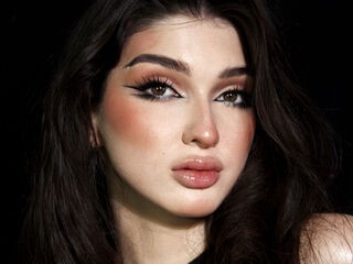 cam slut picture LeilaMyers