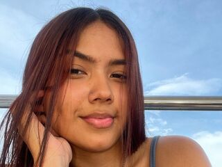 camgirl showing tits LiaKiity
