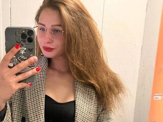 webcam girl chatroom LillieMann