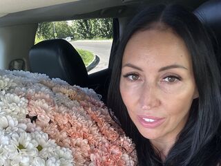 webcam babe chat room LipaWild