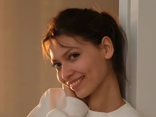 cam girl masturbating with sextoy LivelyLaurie