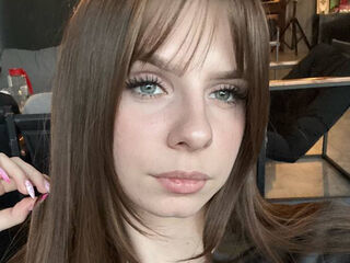 chat with cam LoiseHarington