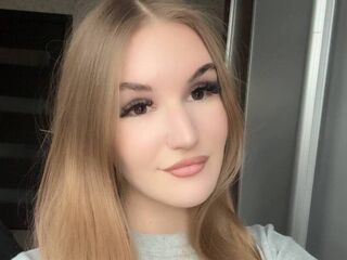 naked cam chatroom LolaVelour