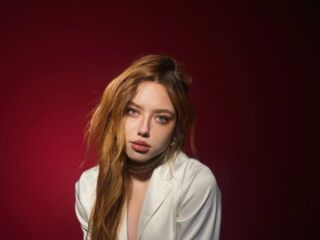 cam girl playing with sextoy LoraBarren