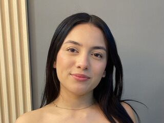 masturbating webcamgirl LucyGreyMurphy