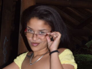 camwhore masturbating with sextoy LunaRuselly