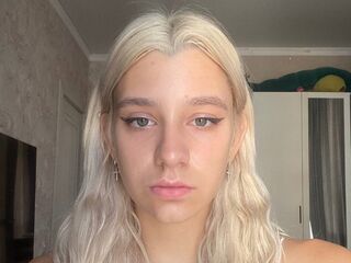 camgirl webcam sex pic LynelleDome