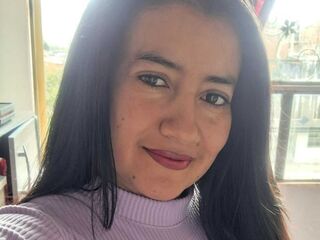 cam girl spreading pussy MariaStrike