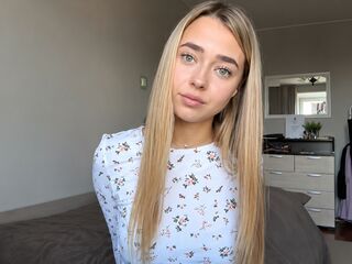 porn web cam MarianaBrookman