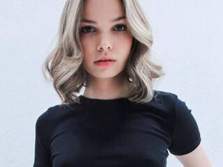 sexy webcam girl MarielMessina