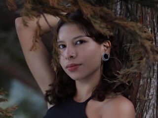topless webcamgirl MelanyVelvett