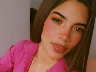 camgirl masturbating with vibrator MeliJhonson