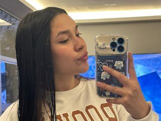 naughty cam girl fingering pussy MiaThomp