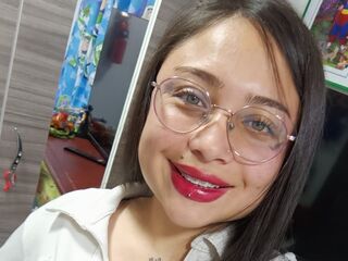 naughty camwhore MiluScarlett